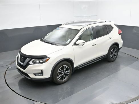 Used 2017 Nissan Rogue SL w/ SL Premium Package image 54