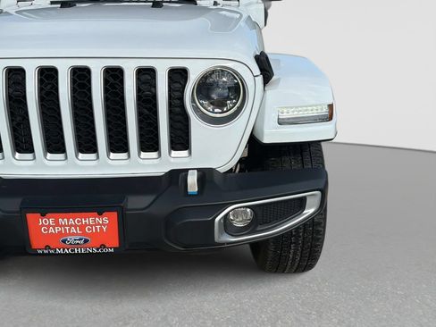Used 2023 Jeep Wrangler Unlimited Sahara w/ Cold Weather Group AWD/4WD image 11