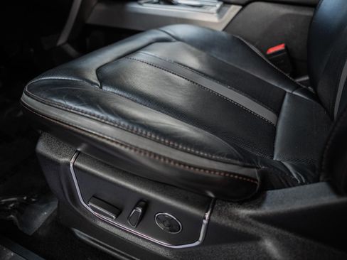 Used 2018 Ford F150 Platinum w/ Equipment Group 701A Luxury image 44