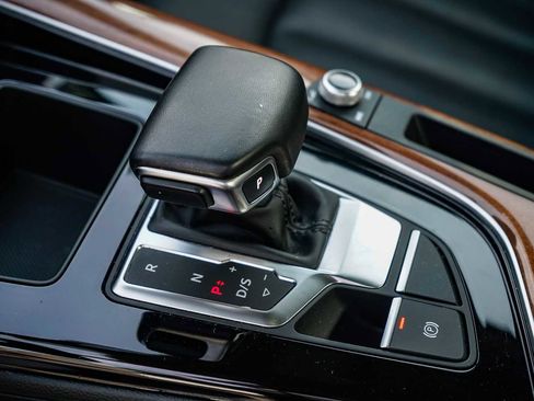 Used 2023 Audi A4 2.0T Premium w/ Convenience Package image 21