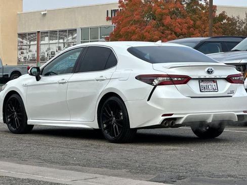Used 2021 Toyota Camry XSE image 6