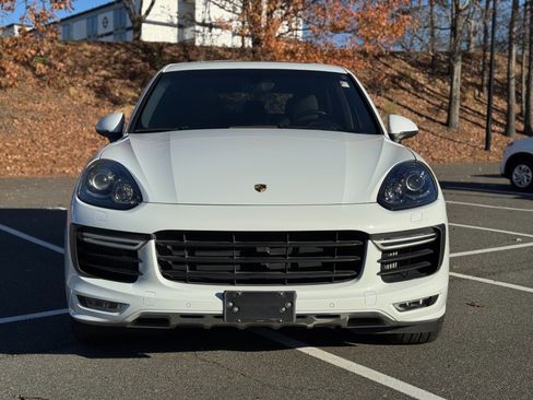 Used 2016 Porsche Cayenne GTS image 2