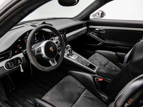 Used 2015 Porsche 911 GT3 RWD image 3