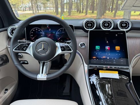 New 2026 Mercedes-Benz GLC 300 4MATIC image 3