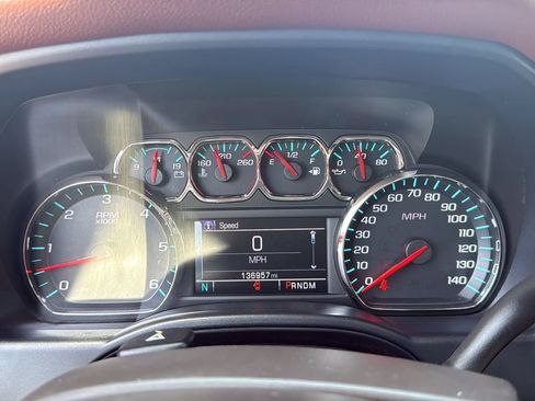 Used 2015 Chevrolet Silverado 1500 High Country w/ High Country Premium Package AWD/4WD image 17