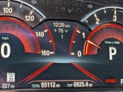 Used 2019 BMW 530i xDrive w/ Convenience Package image 5