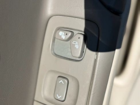Used 2005 Cadillac De Ville FWD image 20