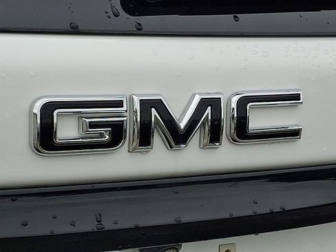 Used 2024 GMC Terrain SLT w/ Tech Package AWD/4WD image 33