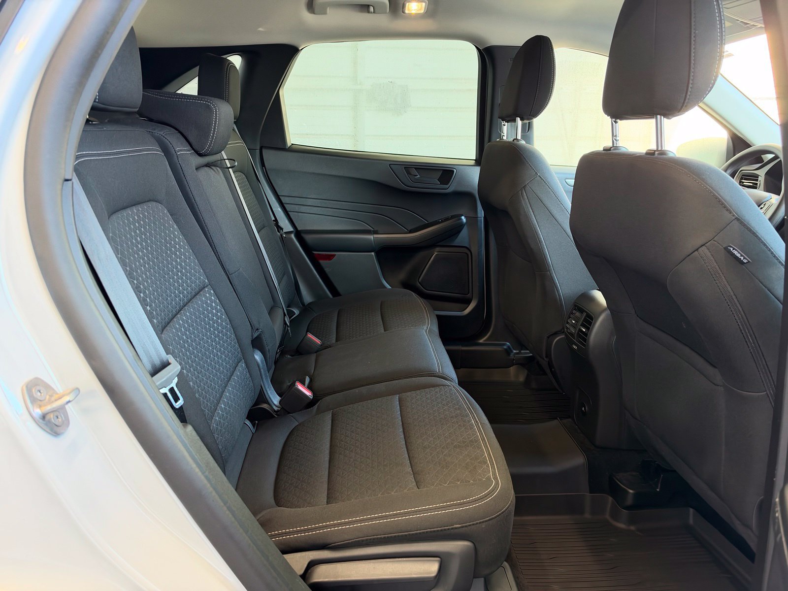 Used 2025 Ford Escape Active AWD/4WD image 18