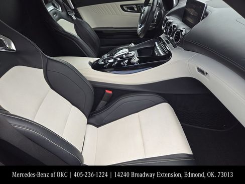 Used 2018 Mercedes-Benz AMG GT Roadster image 11
