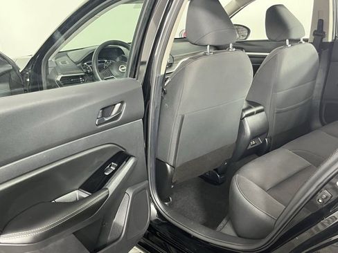 Used 2023 Nissan Altima 2.5 SV image 23