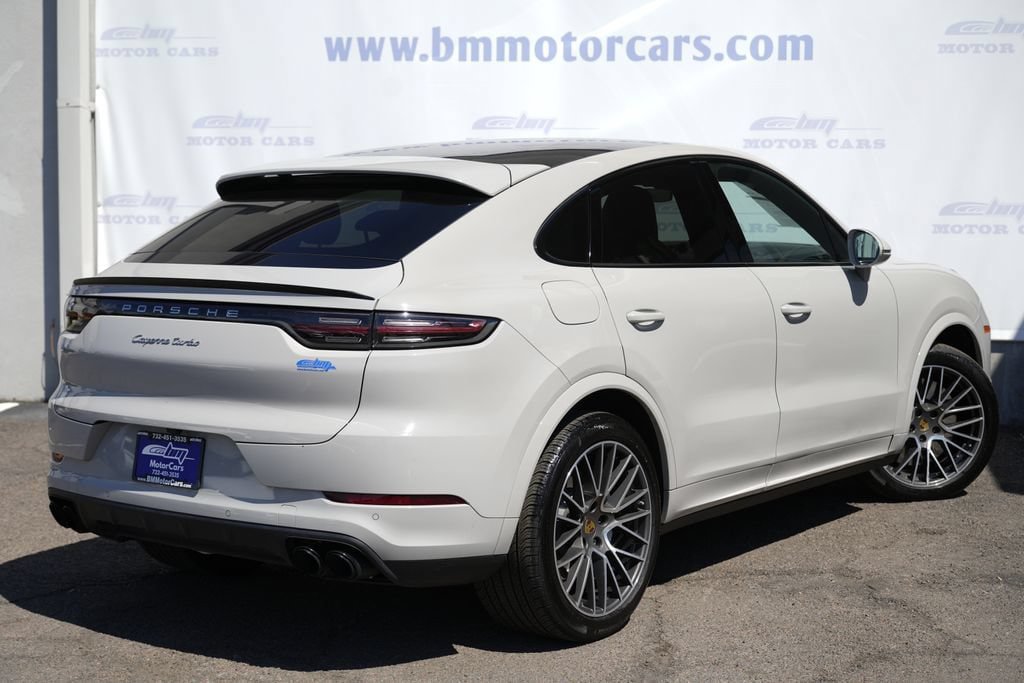 Used 2023 Porsche Cayenne Turbo w/ Premium Package Plus (PI3) AWD/4WD image 3