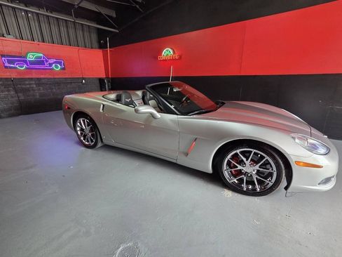 Used 2007 Chevrolet Corvette Convertible w/ Preferred Equipment Group RWD image 23