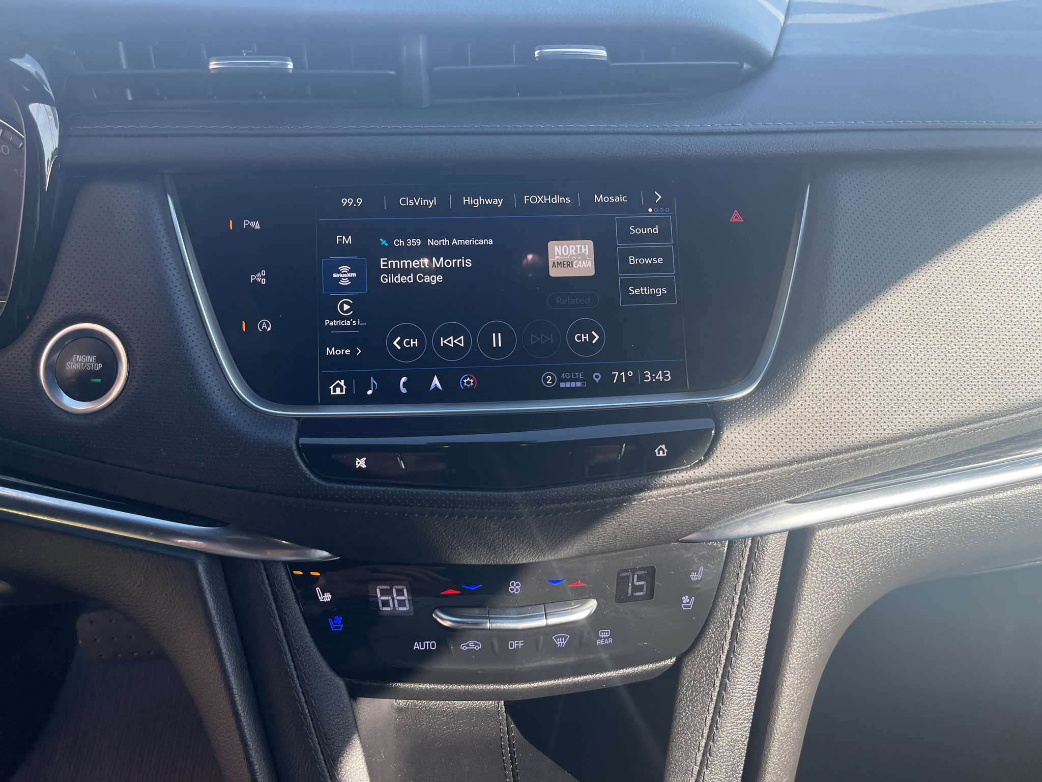 Used 2024 Cadillac XT5 Premium Luxury w/ Technology Package AWD/4WD image 26