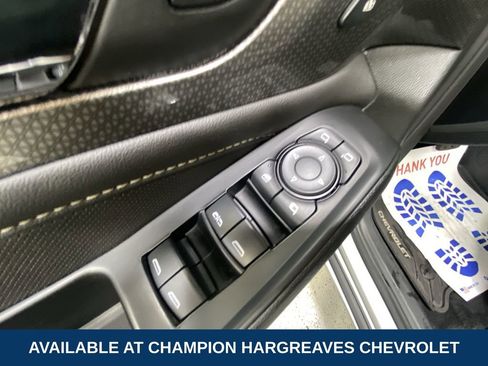 Used 2023 Chevrolet Traverse Premier AWD/4WD image 31