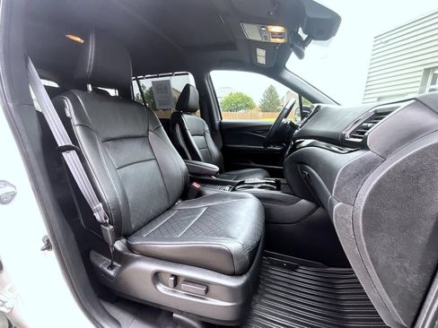 Used 2022 Honda Passport Elite image 16