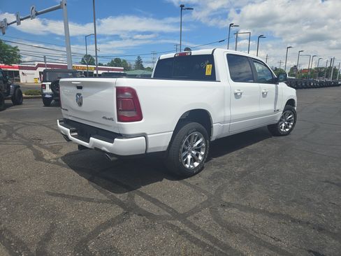 Used 2023 RAM 1500 Laramie AWD/4WD image 3