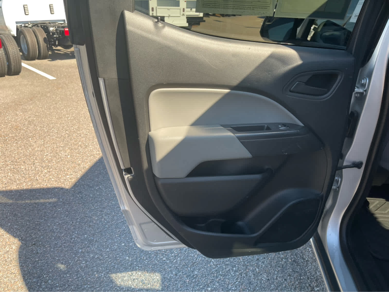 Used 2019 Chevrolet Colorado W/T w/ Custom Special Edition RWD image 19