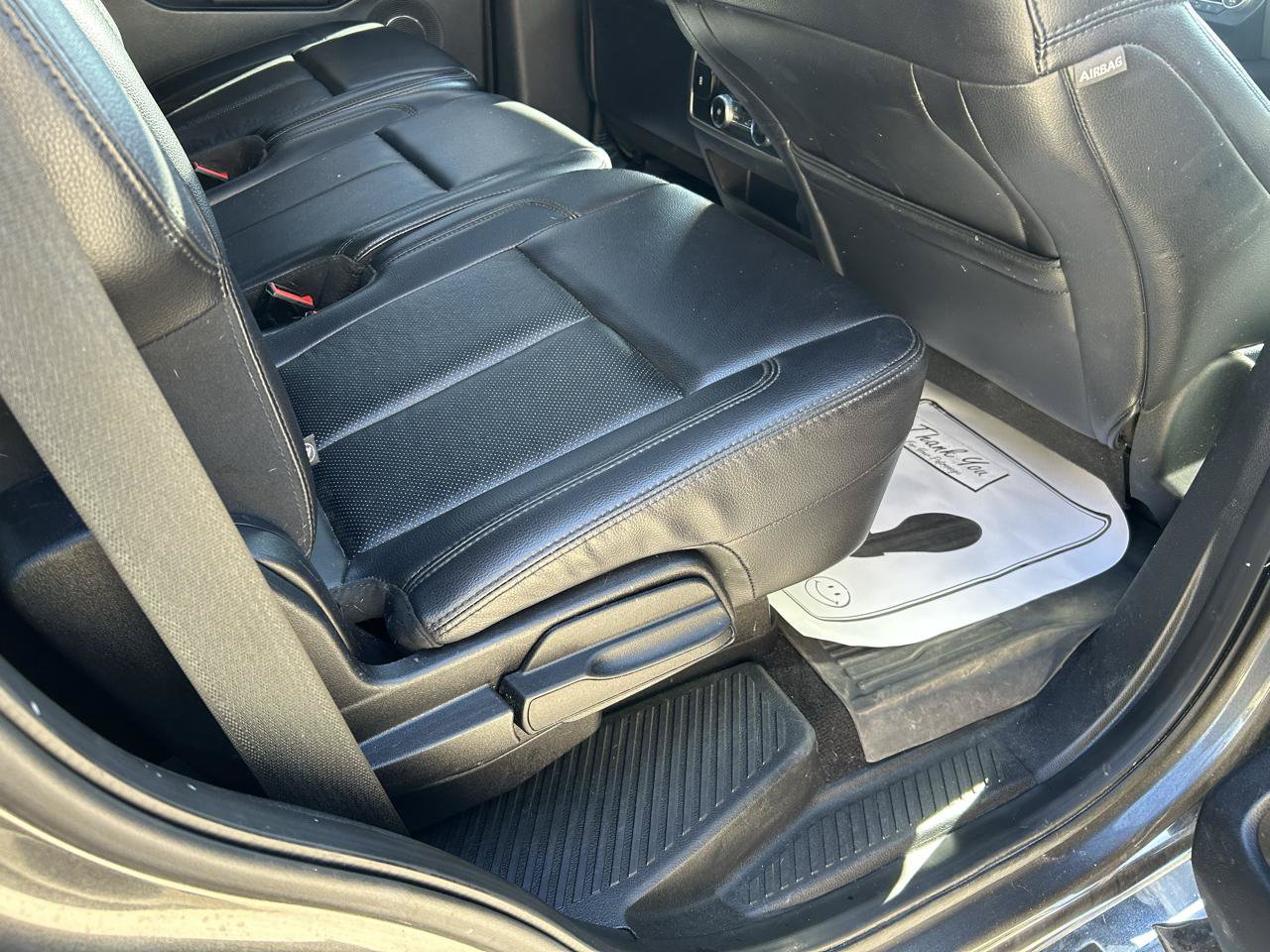 Used 2019 Ford Expedition XLT w/ Equipment Group 202A AWD/4WD image 11
