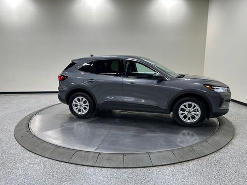 Certified 2023 Ford Escape Active w/ Tech Pack #1 AWD/4WD image 6
