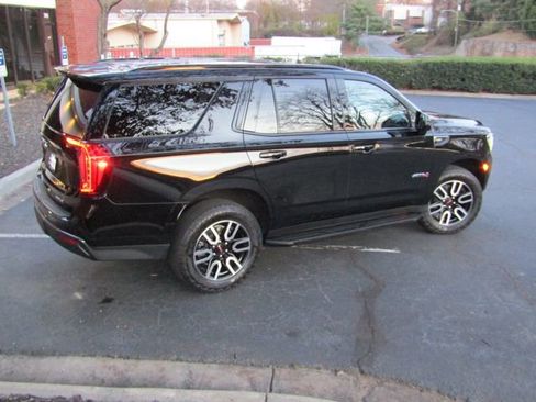 Used 2023 GMC Yukon AT4 image 4