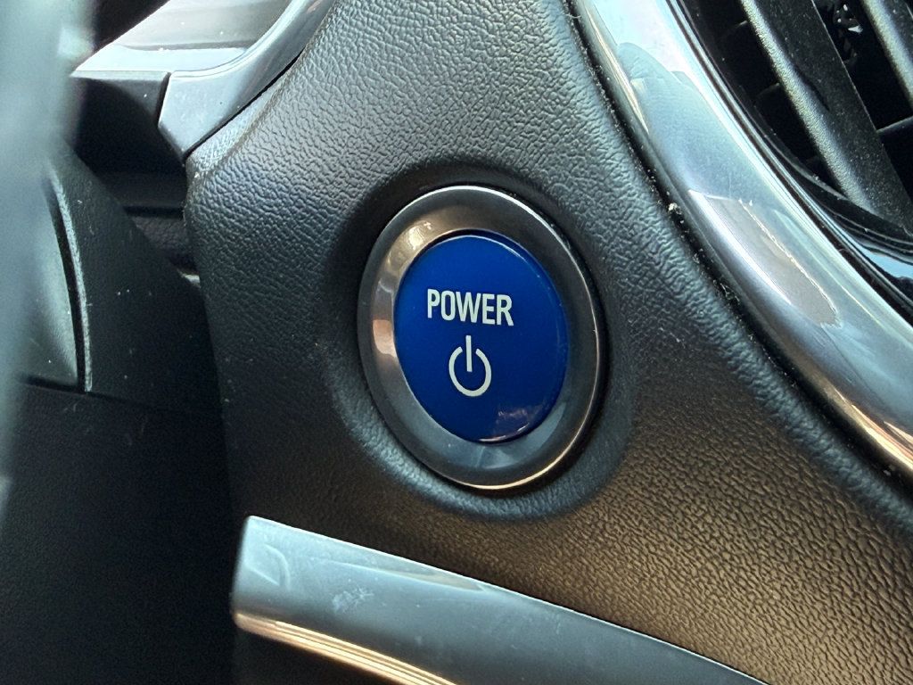 Used 2018 Chevrolet Volt Premier w/ Driver Confidence Package FWD image 19