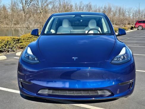 Used 2025 Tesla Model Y Long Range image 14
