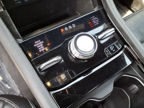 Used 2022 Jeep Grand Cherokee Overland AWD/4WD image 22