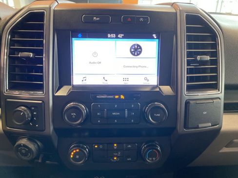 Used 2019 Ford F150 XLT w/ Trailer Tow Package image 12