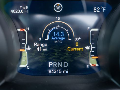 Used 2020 Jeep Wrangler Unlimited Sahara AWD/4WD image 21