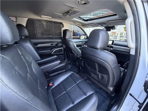 Used 2022 Kia Telluride EX w/ EX Premium Package FWD image 29