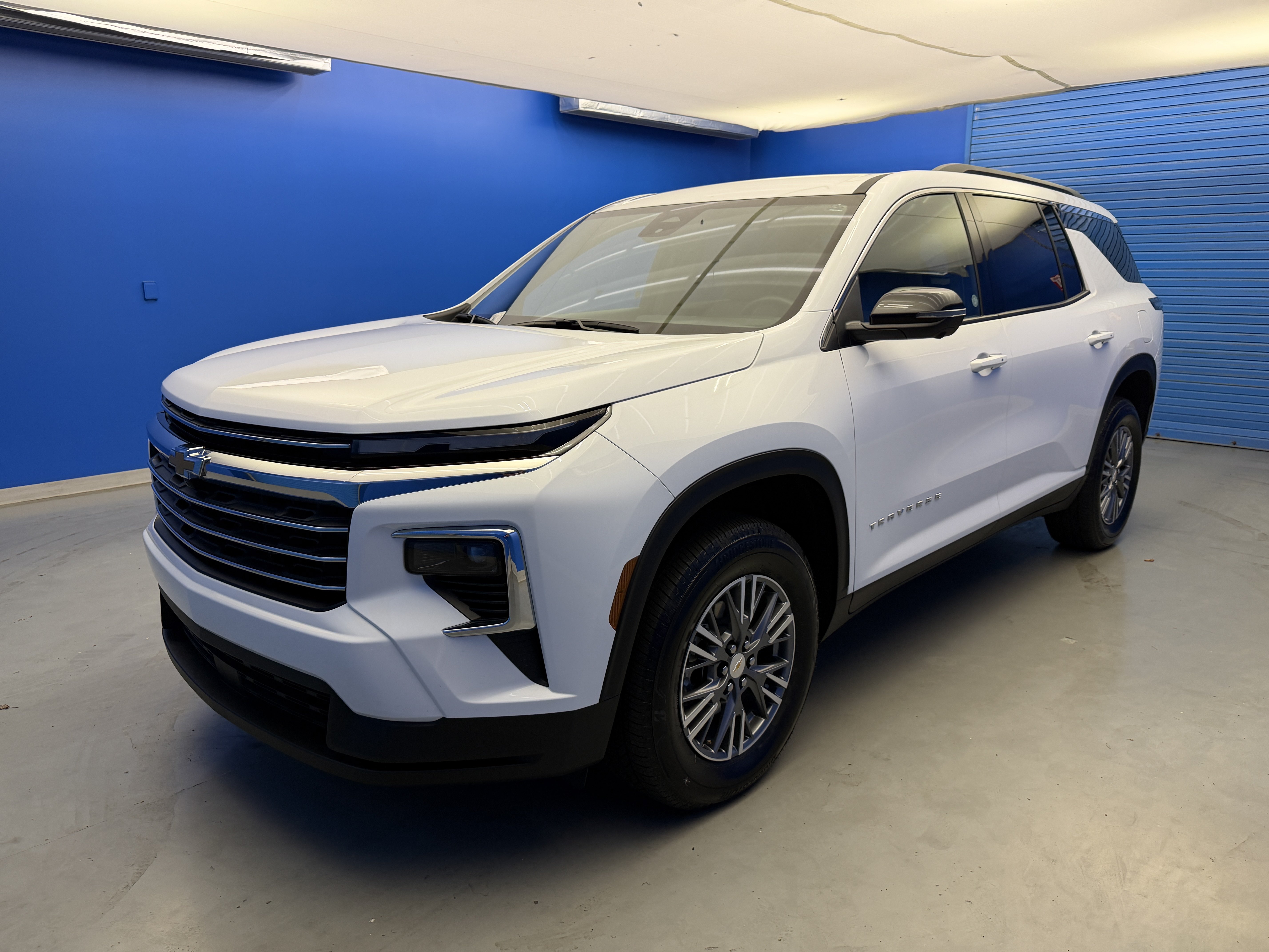Used 2026 Chevrolet Traverse LT w/ Driver Confidence Package FWD image 4