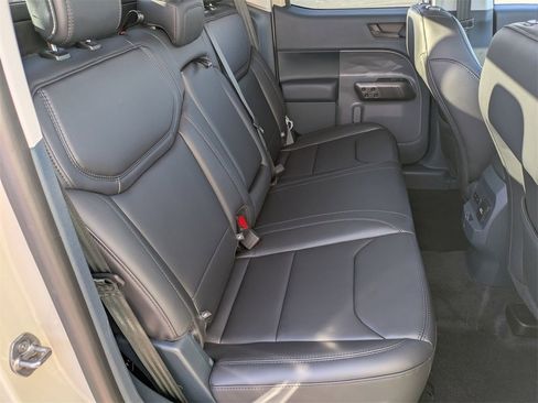 New 2025 Ford Maverick Lariat w/ Black Appearance Package image 19