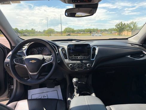 Used 2023 Chevrolet Malibu LT FWD image 23