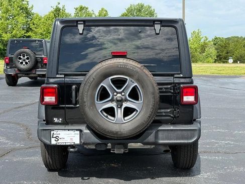 Used 2023 Jeep Wrangler Unlimited Sport AWD/4WD image 5