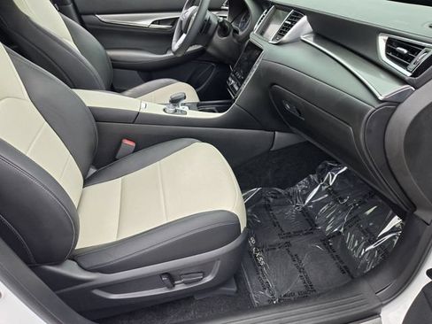 Used 2023 INFINITI QX55 Essential AWD/4WD image 16