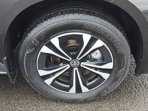 Used 2024 Toyota bZ4X XLE w/ Weather Package image 9