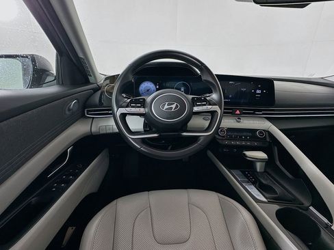 Certified 2024 Hyundai Elantra Limited image 24