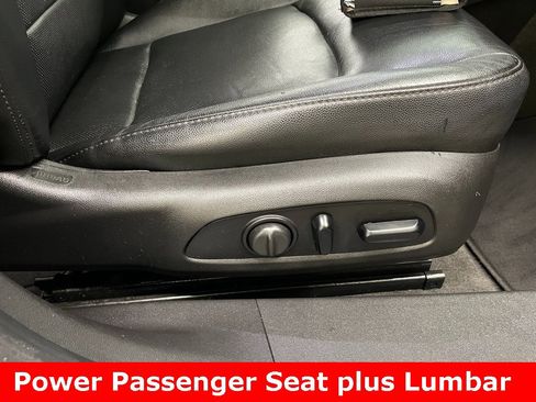 Used 2018 Chevrolet Malibu Premier w/ Premier Sun and Wheel Package image 10