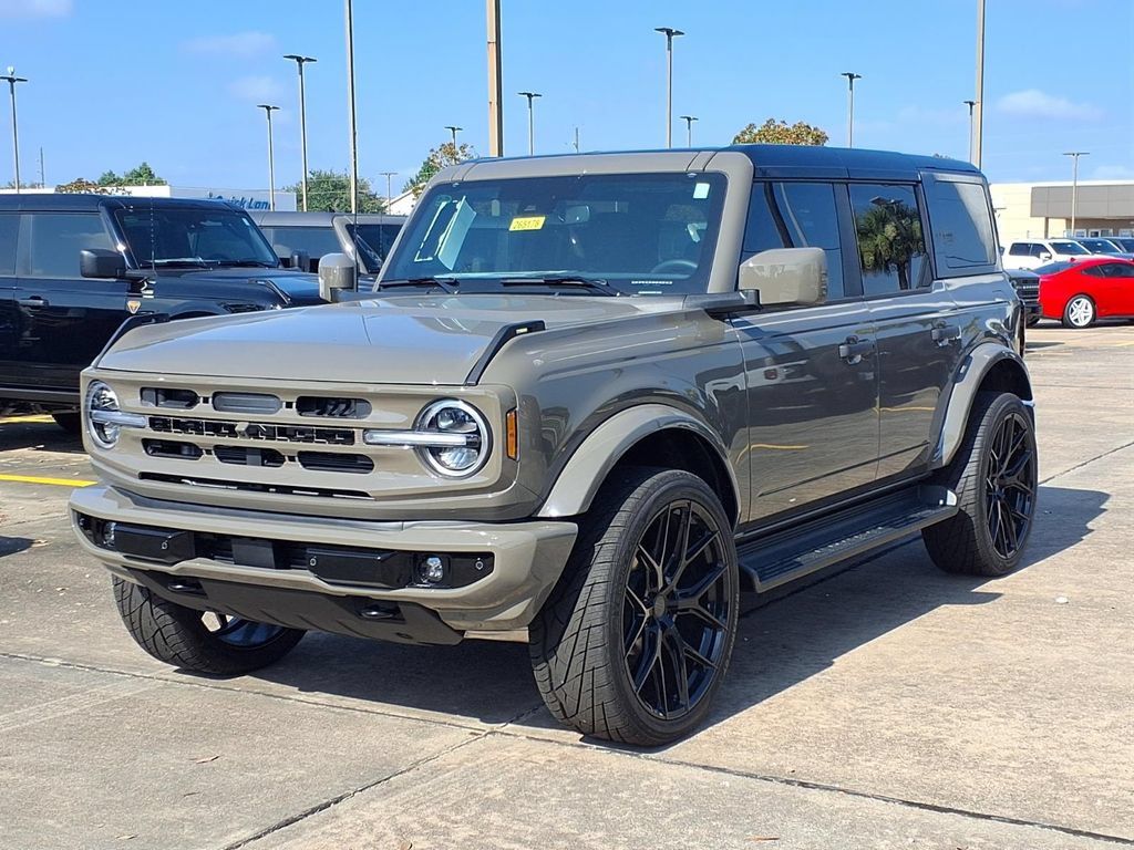 New 2026 Ford Bronco Outer Banks AWD/4WD image 1