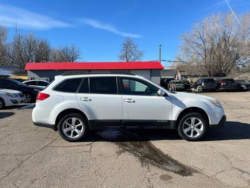 Used 2014 Subaru Outback 2.5i Premium w/ Moonroof Package image 5