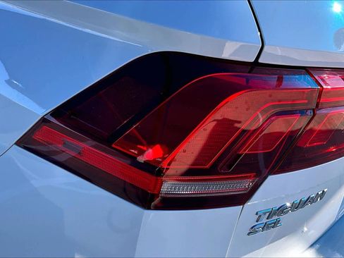 Used 2021 Volkswagen Tiguan SEL w/ 3-Row Tiguan MDO Package image 29
