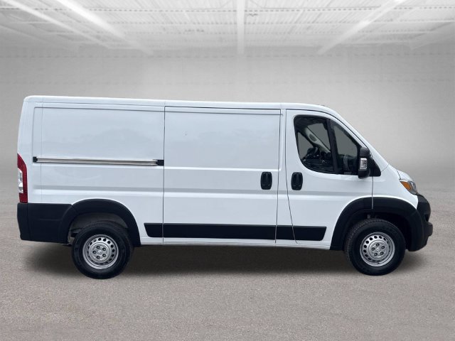 Used 2025 RAM ProMaster 2500 w/ Convenience Group FWD image 10