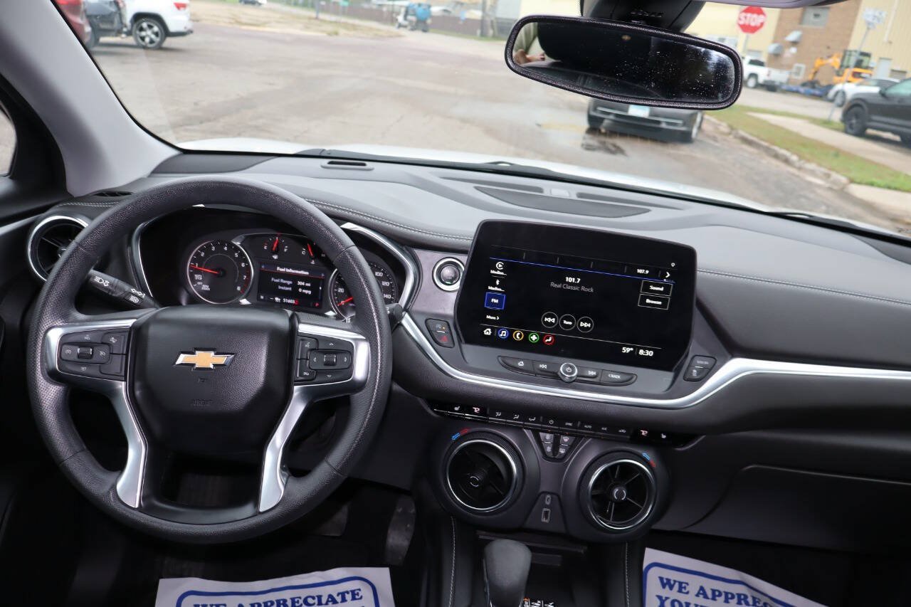 Used 2025 Chevrolet Blazer LT w/ Convenience Package AWD/4WD image 7