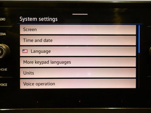 Used 2024 Volkswagen Tiguan SE image 34