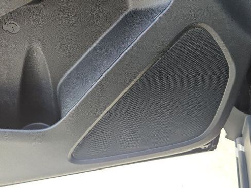 Used 2021 Chevrolet Equinox LS FWD image 23