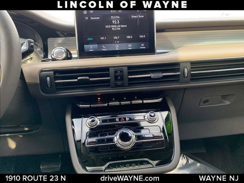 Certified 2022 Lincoln Corsair AWD w/ Premium Package image 19