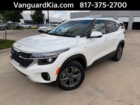Certified 2026 Kia Seltos LX AWD/4WD image 1