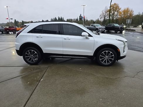 Used 2024 Cadillac XT4 Sport image 7