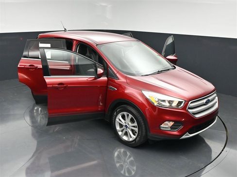 Used 2019 Ford Escape SE FWD image 35